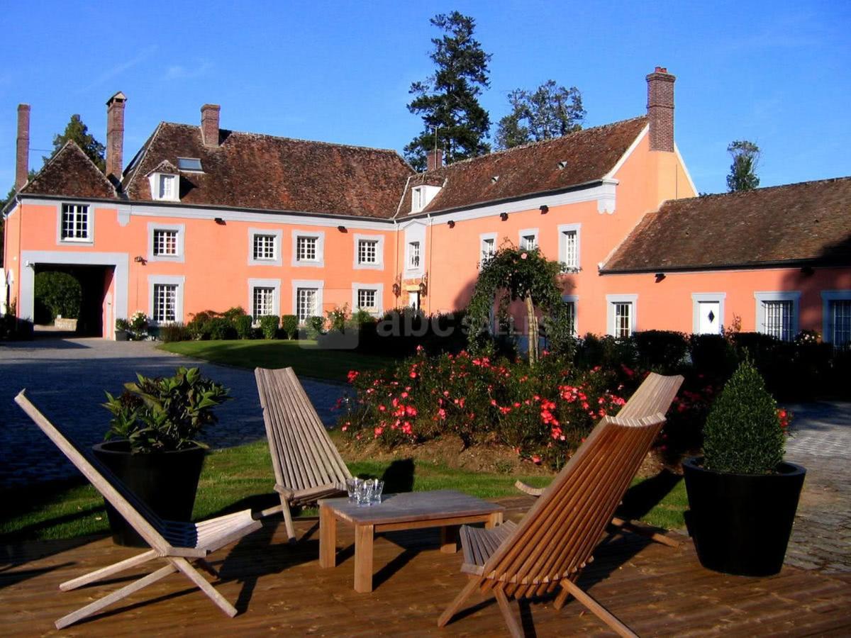 Le Manoir De Villefermoy Les Ecrennes Exterior foto